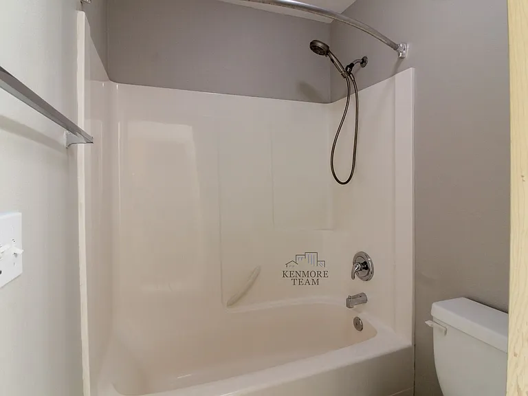2815 S Underwood St — Photo 10
