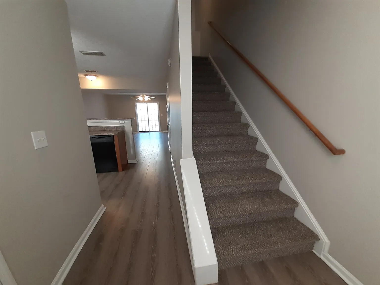2 bed, 2.5 bath townhouse near MTSU — Photo 2