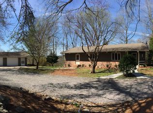 2921 Raccoon Valley Rd NE, Heiskell, TN 37754