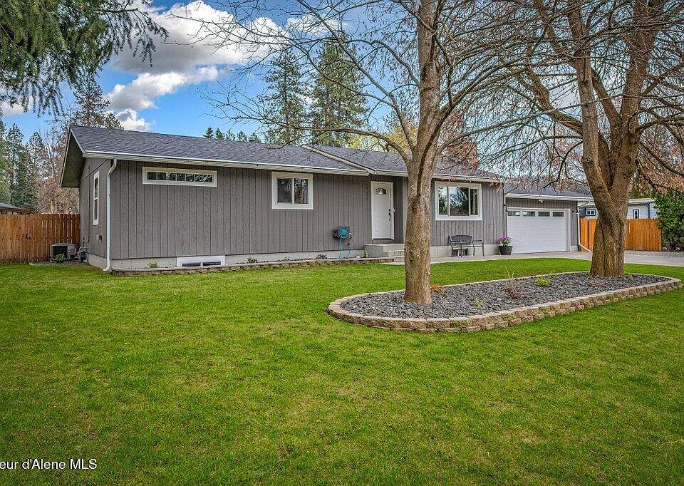 1st image of 1108 E Shorewood Ct