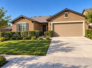 2493 Lindquist St, Kingsburg, CA 93631