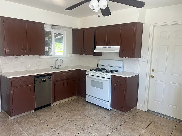 219 N Santa Rita St #1 — Photo 6