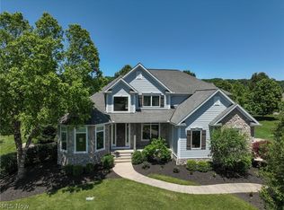 4565 Bridle Trl, Akron, OH 44333