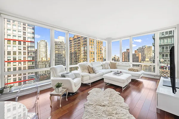 Rented by Keller Williams NYC | media 9