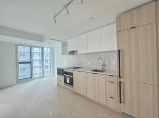 252 Church St #3208-C08, Toronto, ON M5B 1Z2
