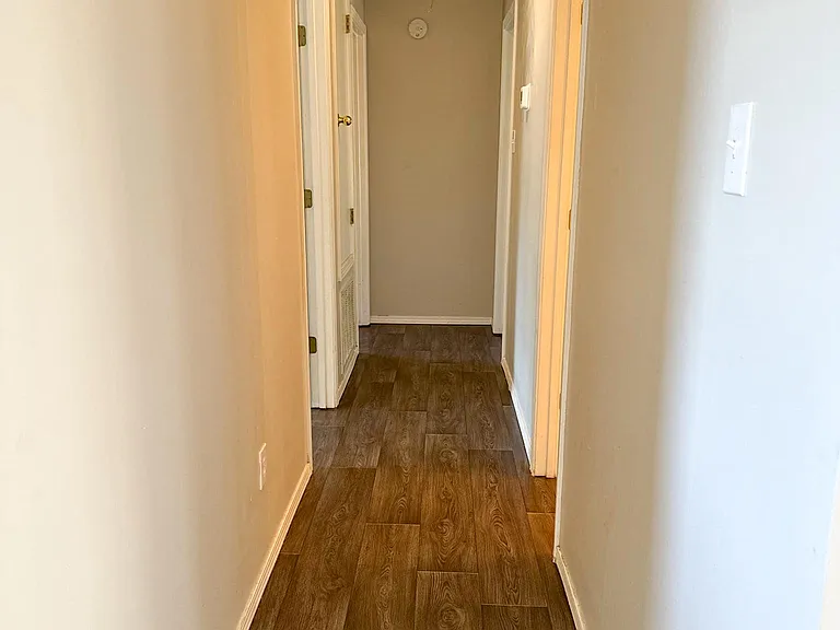 1456 Champion Cv — Photo 10