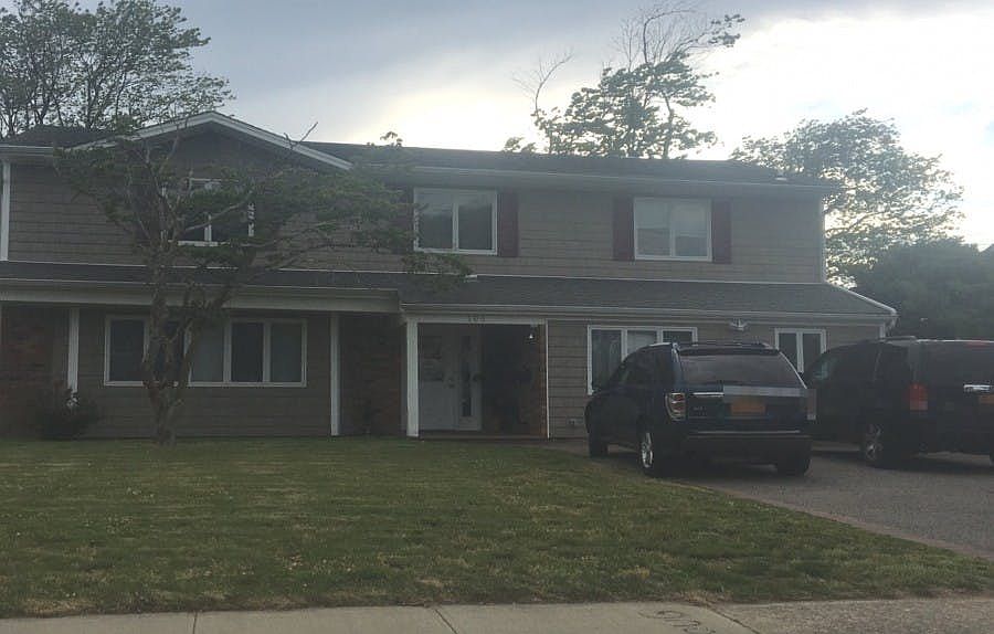 1st image of 106 Cedar Point Dr