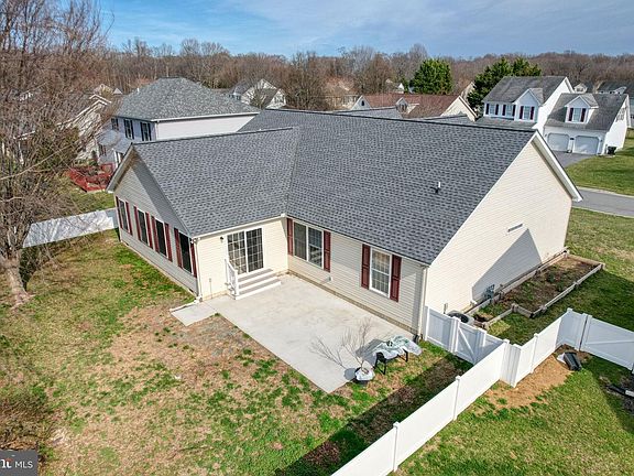 3rd image of 71 Church Creek Dr