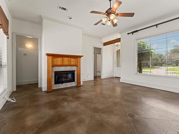 4th image of 10335 Springpark Ave