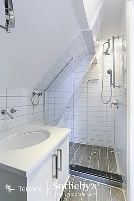 Rented by Terrace Sotheby's International Realty | media 59