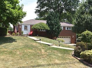 3233 Bel Air Dr, Pittsburgh, PA 15227