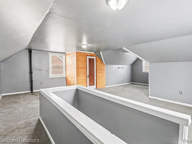 16605 Freeland St — Photo 19