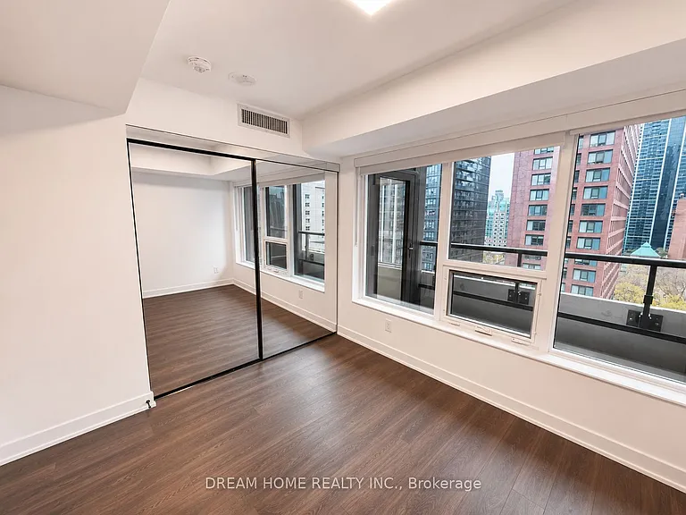 609 Sherbourne St #1303 — Photo 5
