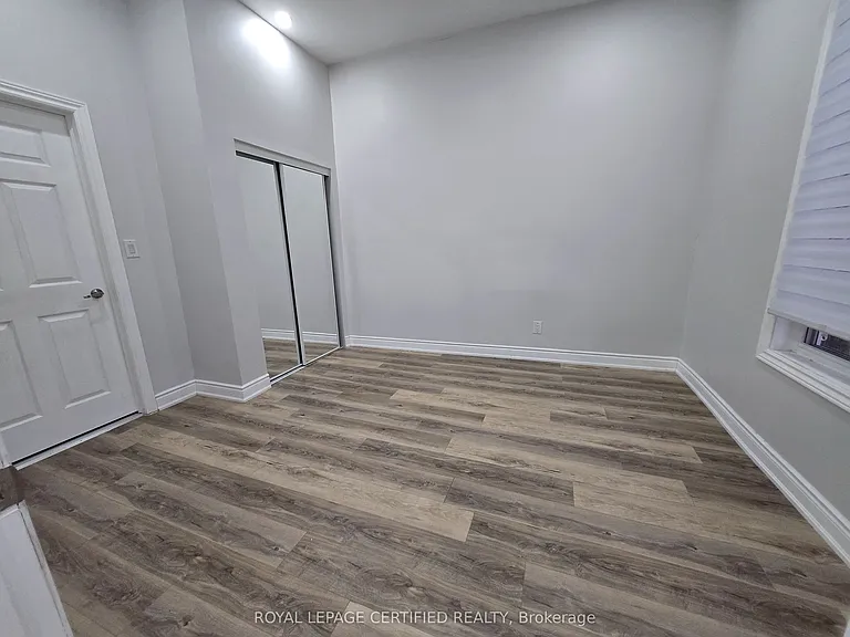 195 Picton St E — Photo 8