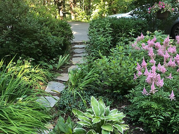 Pathway to 2 car garage