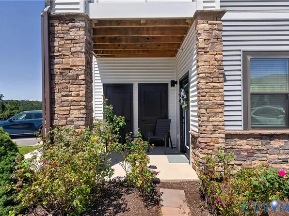 3900 Maze Runner Dr #102, Midlothian, VA 23112