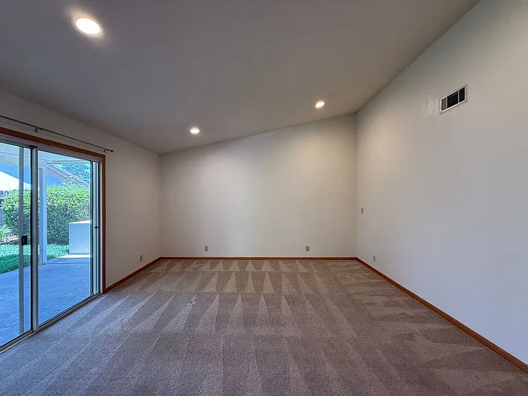1470 Mercer Ct — Photo 41