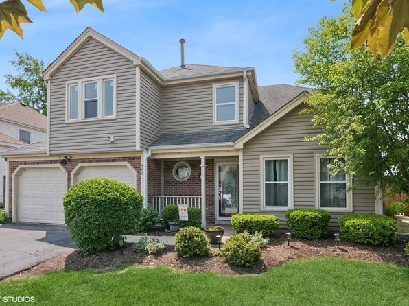 61 Washington Ave, Streamwood, IL 60107