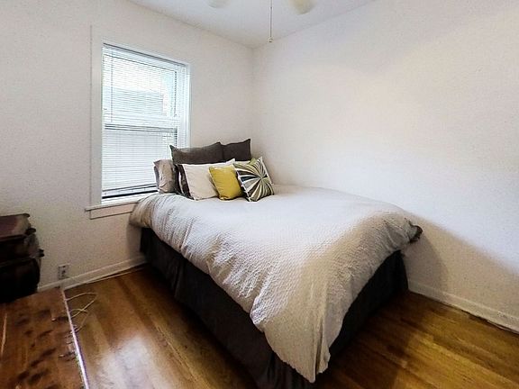 4th image of 734 W Aldine Ave Al 38/1E