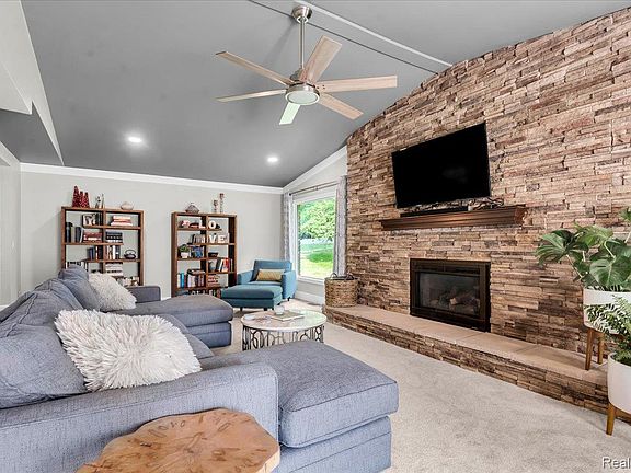 5th image of 2768 Homewood Dr