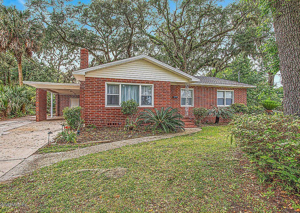 1st image of 372 Tidewater Cir W