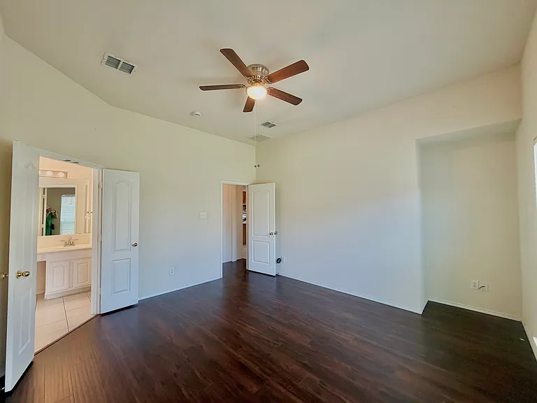 8520 Ontario Dr — Photo 12
