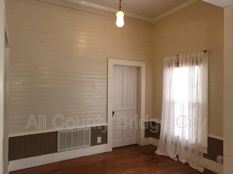 311 Retreat St — Photo 11