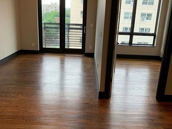 3rd image of 875 De Kalb Ave #2H