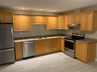 17B Chandler Ct, Hudson, NH 03051