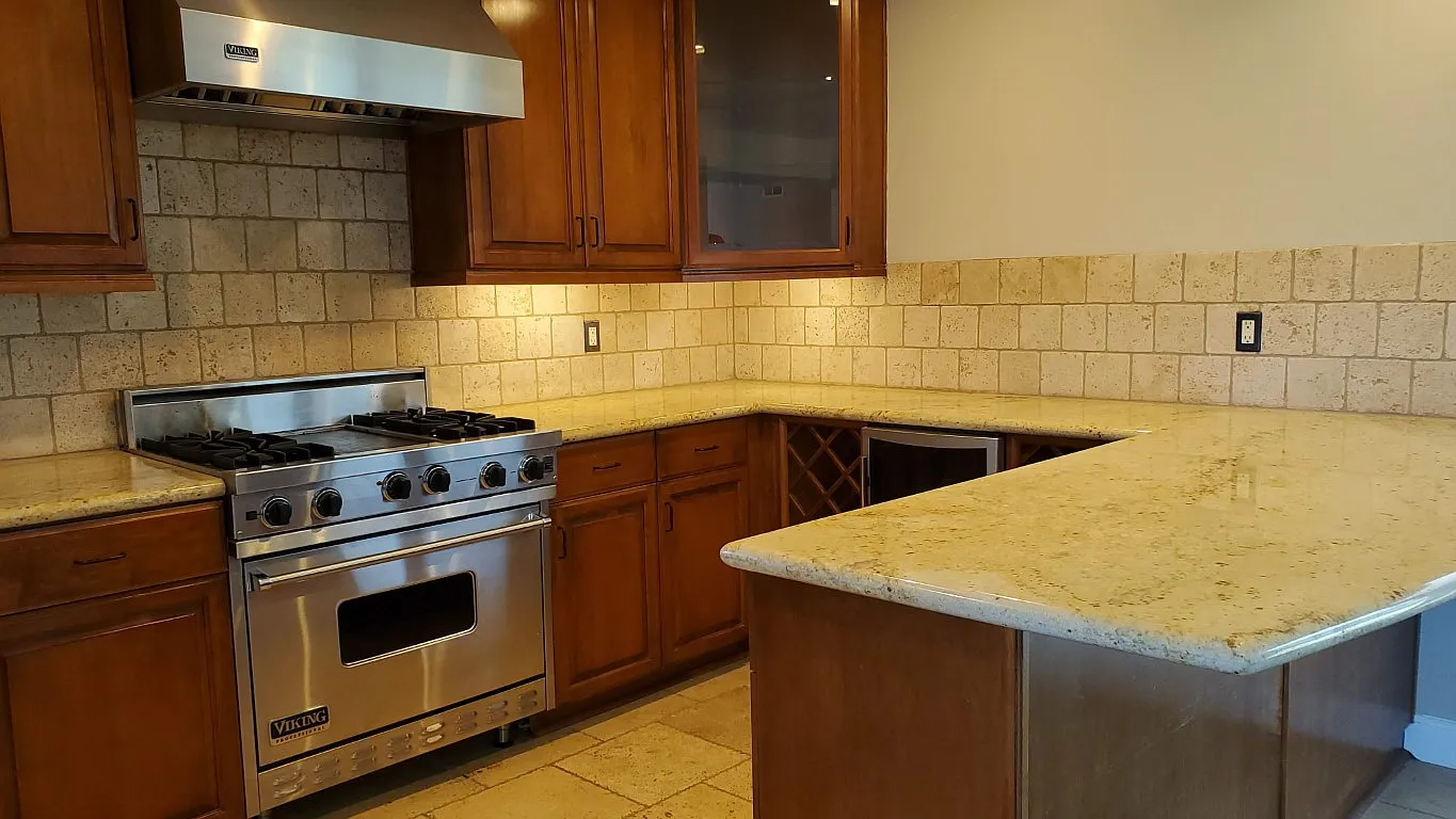 4 bed, 2022 sqft, $5,000 — Photo 3