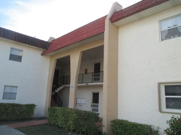 200 Lake Carol Dr, West Palm Beach, FL