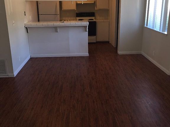5th image of 897 Wyman Way APT 1