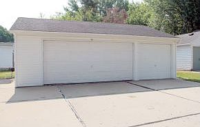 3 Stall Garage