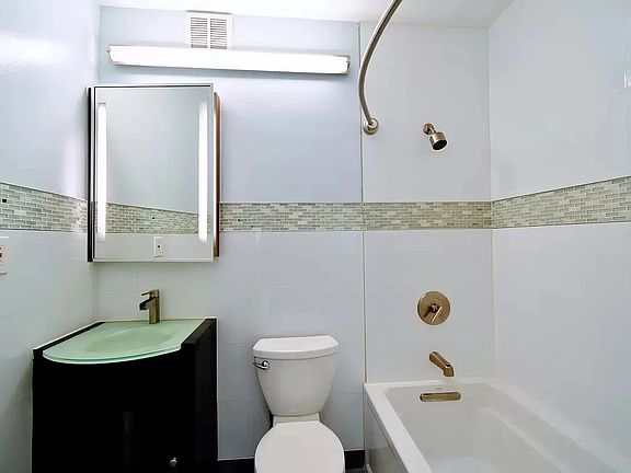 5th image of 347 W 57th St APT 7E