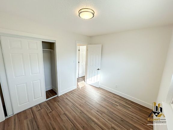 5th image of 2319 Empress St #4