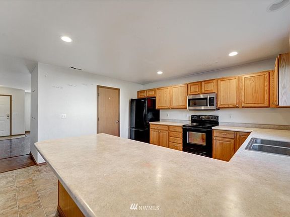 5th image of 18436 95th Avenue Ct E