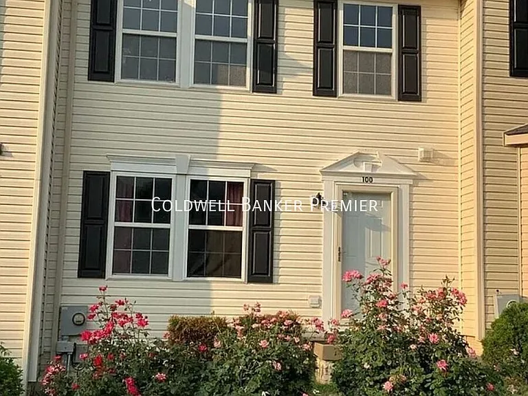 100 Quince Tree Dr — Photo 1