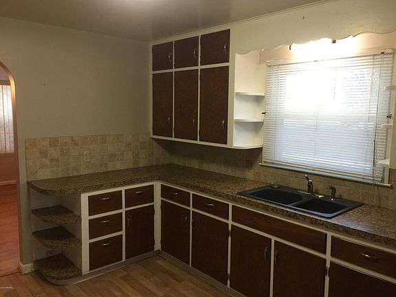 4th image of 3835 Jefferson Ave SE