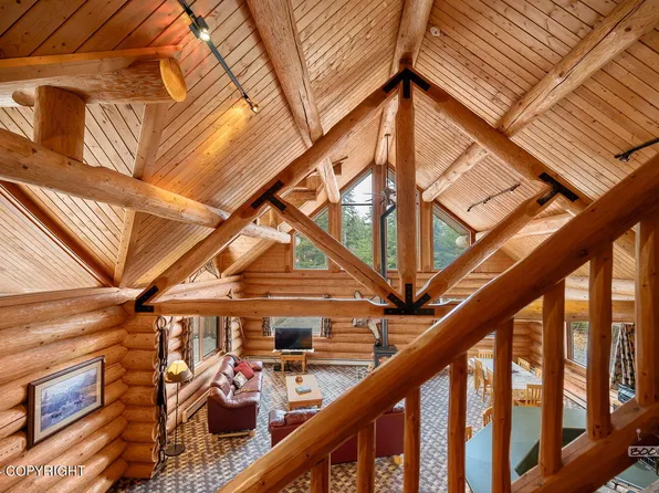 948 Tongass St, Yakutat, AK 99689