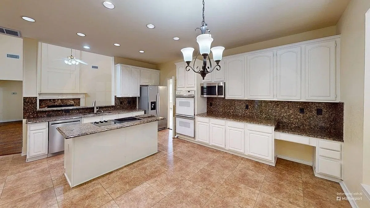 4 bed, 4.0 bath, 3343 sqft, $3,299 — Photo 3