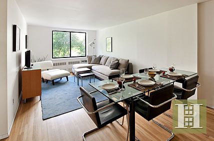 2nd image of 32 W 40th St APT 5L