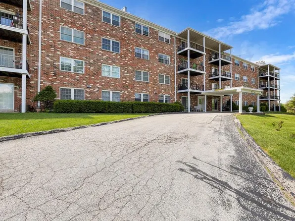 3107 Garnette Dr APT D7, Bridgeton, MO 63044