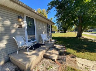 108 E Piper St, Bluffs, IL 62621