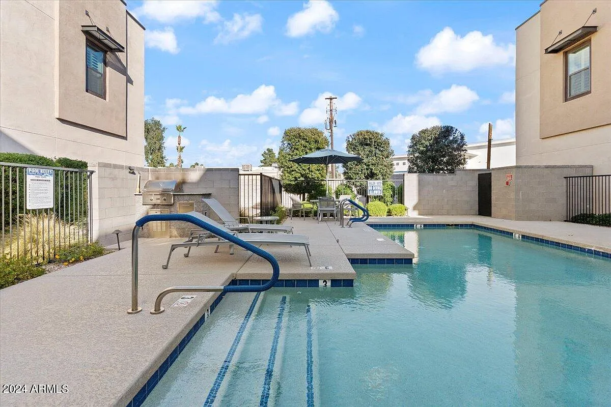 3 bed, 2.5 bath, 1790 sqft, $4,000 — Photo 2