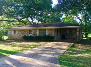 111 Saint Paul St, Ville Platte, LA 70586