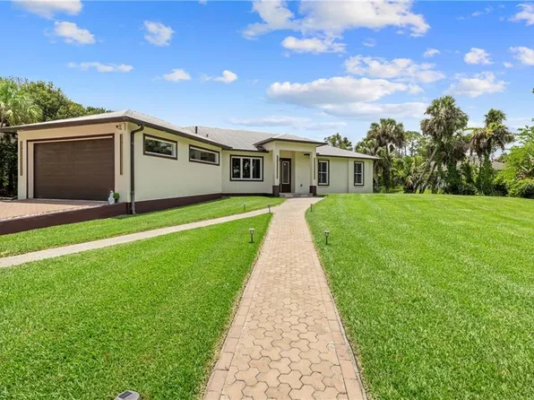 556 6th ST SE, NAPLES, FL 34117