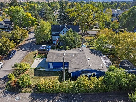 4th image of 210 W Short St