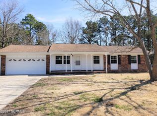 604 Oakwood Ave, Jacksonville, NC 28546