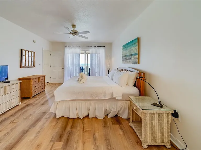 16550 Gulf Blvd #643 — Photo 23