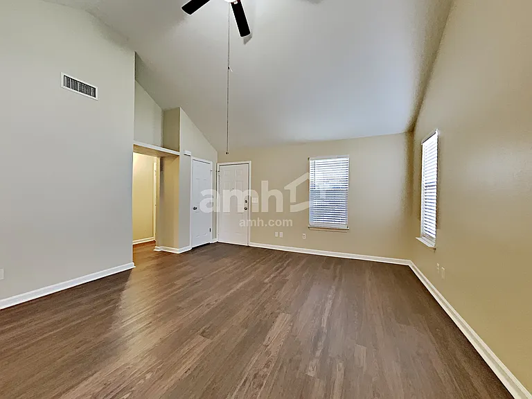 1633 Jo Ann Dr — Photo 6